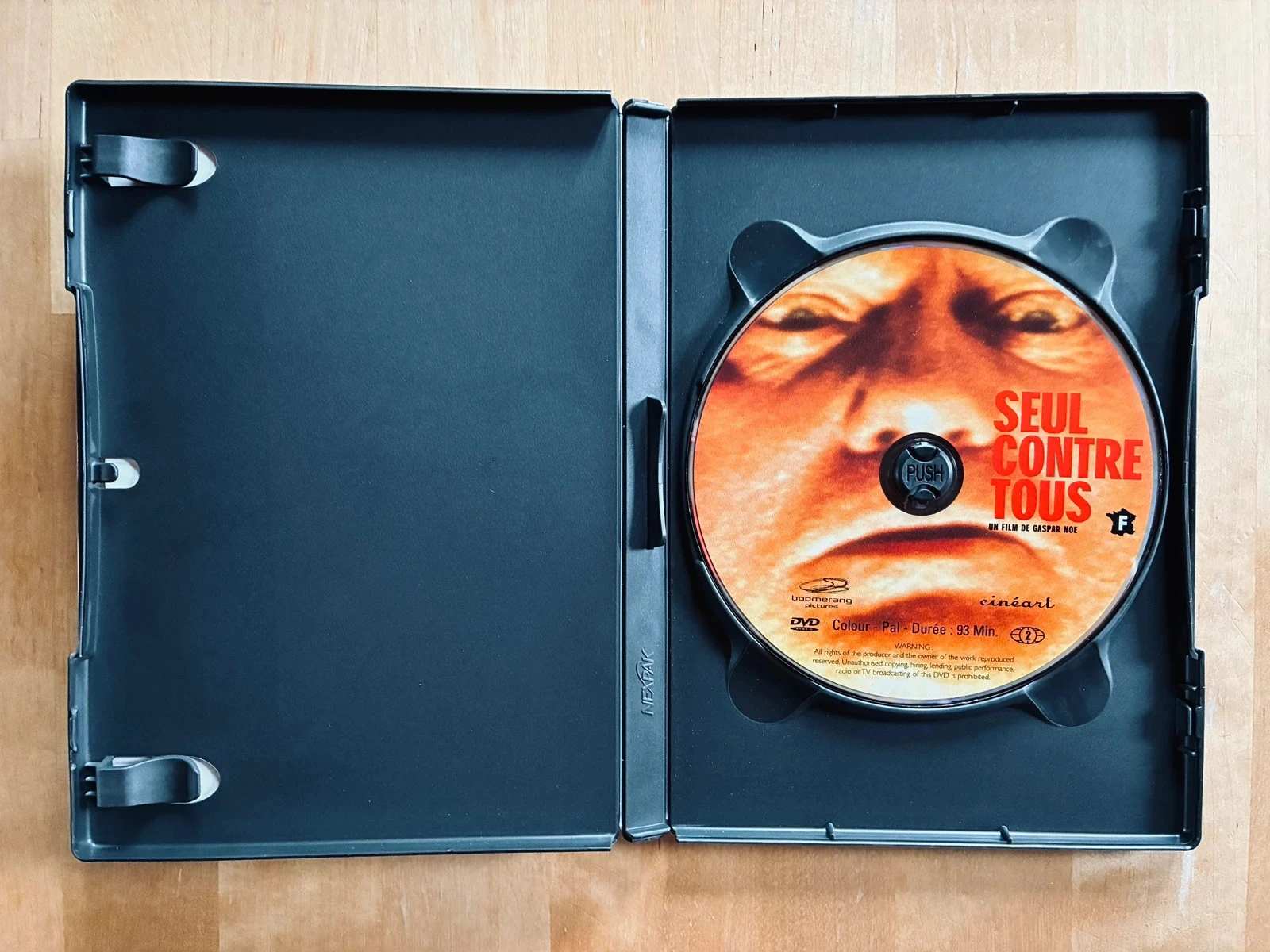DVD Sozinho contra todos de Gaspard Noé. – photo 2